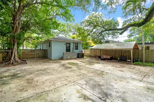 930 NE 132nd St, North Miami, FL 33161 - Photo 24
