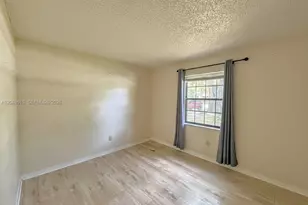 4005 E Sunflower Cir, Labelle, FL 33935 - Photo 8