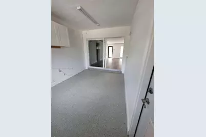 8461 NW 27th Pl, Sunrise, FL 33322 - Photo 14