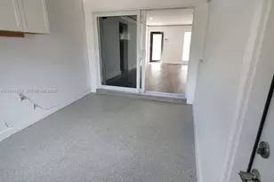 8461 NW 27th Pl, Sunrise, FL 33322 - Photo 14