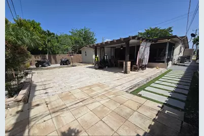 8461 NW 27th Pl, Sunrise, FL 33322 - Photo 20