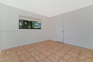 10525 SW 112th Ave, Miami, FL 33176 - Photo 18