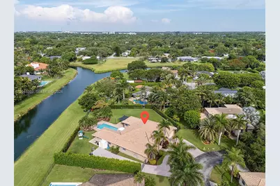 8298 SW 173rd Ter, Palmetto Bay, FL 33157 - Photo 2