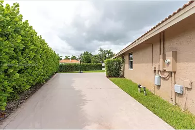 8298 SW 173rd Ter, Palmetto Bay, FL 33157 - Photo 36