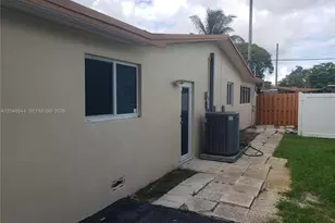 510 SW 70th Ave, Pembroke Pines, FL 33023 - Photo 6