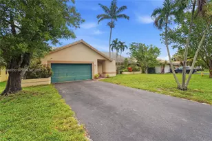 10623 NW 7th Pl, Coral Springs, FL 33071 - Photo 2