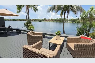 783 NE 195th St #0, Miami, FL 33179 - Photo 18