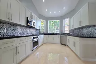 783 NE 195th St, Miami, FL 33179 - Photo 8
