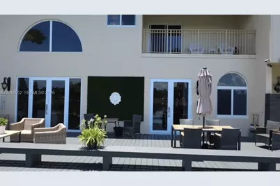 783 NE 195th St #0, Miami, FL 33179 - Photo 16