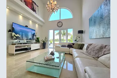 783 NE 195th St #0, Miami, FL 33179 - Photo 2