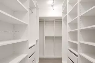 2220 NE 204th St, Miami, FL 33180 - Photo 16