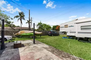 2275 NW 30th St, Miami, FL 33142 - Photo 18