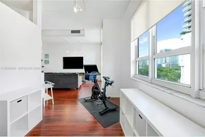 2001 Biscayne Blvd #2514, Miami, FL 33137 - Photo 12