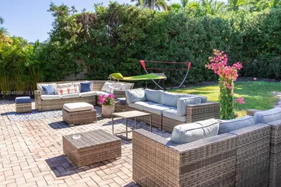 1255 Jackson St, Hollywood, FL 33019 - Photo 16