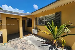 2032 NE 26th St, Wilton Manors, FL 33305 - Photo 1