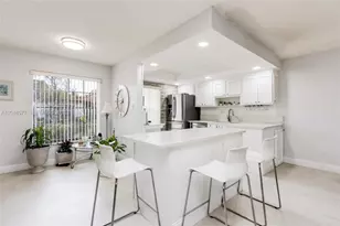 7032 SW 23rd St, Davie, FL 33317 - Photo 12