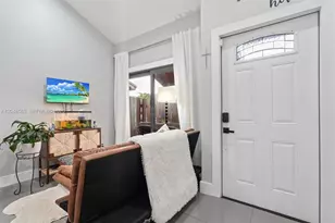 1946 SW 81st Terrace, Davie, FL 33324 - Photo 2