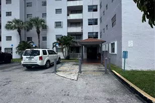 8145 NW 7th St, Miami, FL 33126 - Photo 16