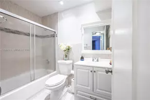 2811 N Pine Island Rd, Sunrise, FL 33322 - Photo 12