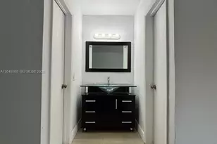 1860 Venice Park Dr, North Miami, FL 33181 - Photo 6
