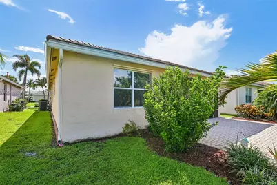 322 SW Tomoka Springs Dr, Port Saint Lucie, FL 34986 - Photo 32
