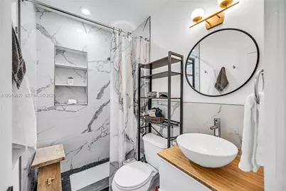 250 NW 40th Ave, Miami, FL 33126 - Photo 36