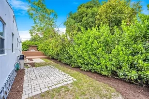 250 NW 40th Ave, Miami, FL 33126 - Photo 16