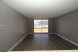 13499 Biscayne Blvd, North Miami, FL 33181 - Photo 4