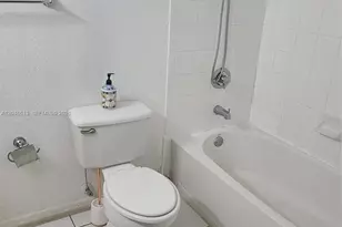 2541 Centergate Dr, Miramar, FL 33025 - Photo 22