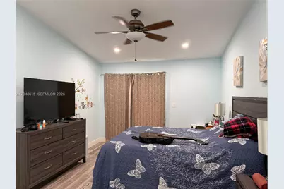 2225 SE 5th Pl, Homestead, FL 33033 - Photo 8