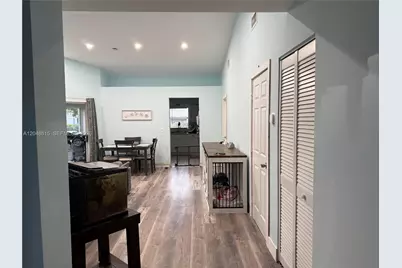 2225 SE 5th Pl, Homestead, FL 33033 - Photo 6