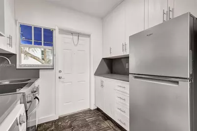 935 Meridian Ave #2, Miami Beach, FL 33139 - Photo 8