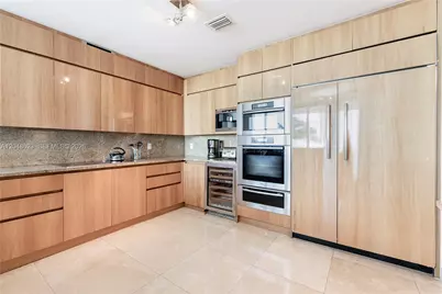 50 S Pointe Dr #701, Miami Beach, FL 33139 - Photo 20