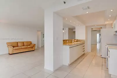 4000 Towerside Ter #908, Miami, FL 33138 - Photo 6