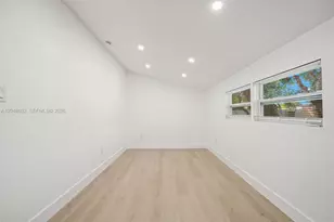 3061 NW 2nd St, Fort Lauderdale, FL 33311 - Photo 8