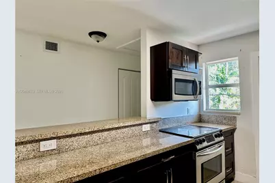 1540 SW 5th Pl #4, Fort Lauderdale, FL 33312 - Photo 6