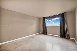 1075 NE Miami Gardens Dr, Miami, FL 33179 - Photo 18