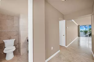 1075 NE Miami Gardens Dr, Miami, FL 33179 - Photo 22
