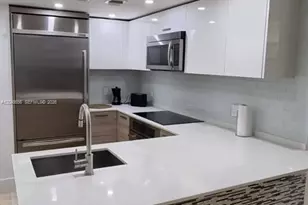 1300 Brickell Bay Dr, Miami, FL 33131 - Photo 8