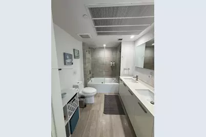 1300 Brickell Bay Dr #1701, Miami, FL 33131 - Photo 16