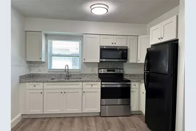 2401 NW 9th Ave #3, Wilton Manors, FL 33311 - Photo 6