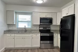 2401 NW 9th Ave, Wilton Manors, FL 33311 - Photo 6