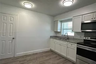 2401 NW 9th Ave, Wilton Manors, FL 33311 - Photo 4