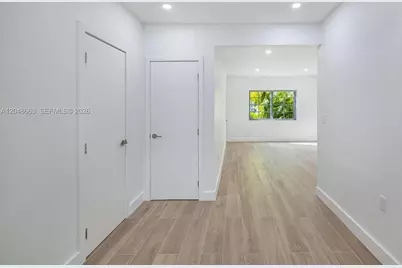 1610 Michigan Ave #2, Miami Beach, FL 33139 - Photo 4