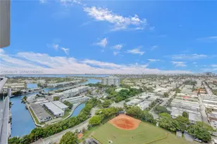 580 72nd St, Miami Beach, FL 33141 - Photo 16