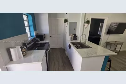 1085 NE 126th St #4, North Miami, FL 33161 - Photo 6