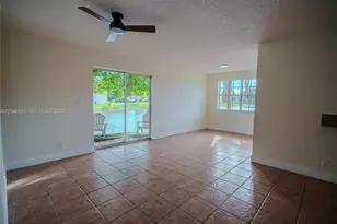 8630 SW 3rd St, Pembroke Pines, FL 33025 - Photo 6