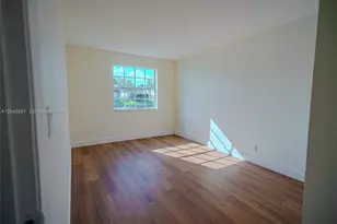 8630 SW 3rd St, Pembroke Pines, FL 33025 - Photo 14