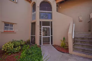 8630 SW 3rd St, Pembroke Pines, FL 33025 - Photo 4