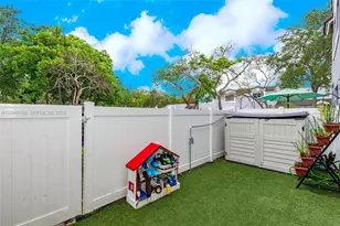 11733 NW 11th St, Pembroke Pines, FL 33026 - Photo 6